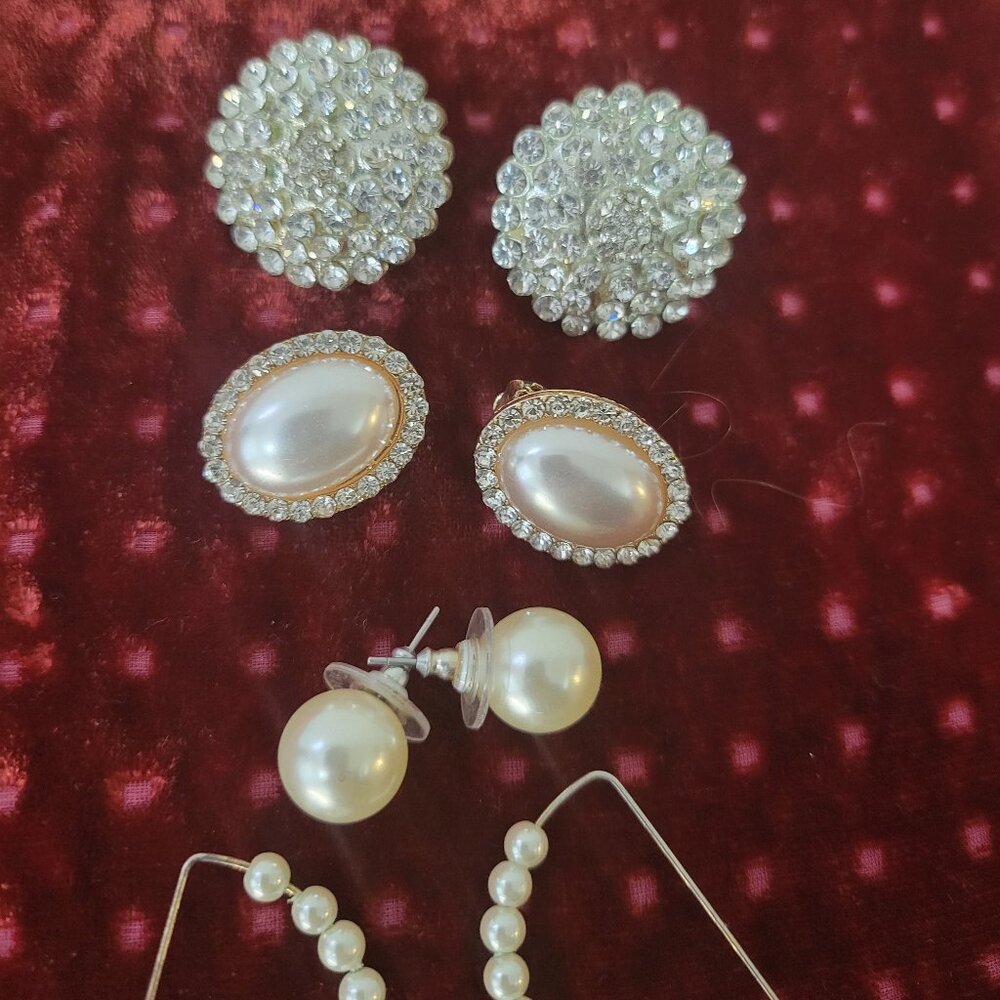 Stunning Variety of Pearl and Rhinestone Earrings 4 Pair - Picture 4 of 5